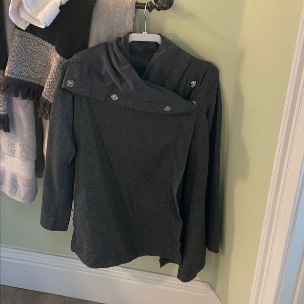 Lululemon Suvasana wrap jacket